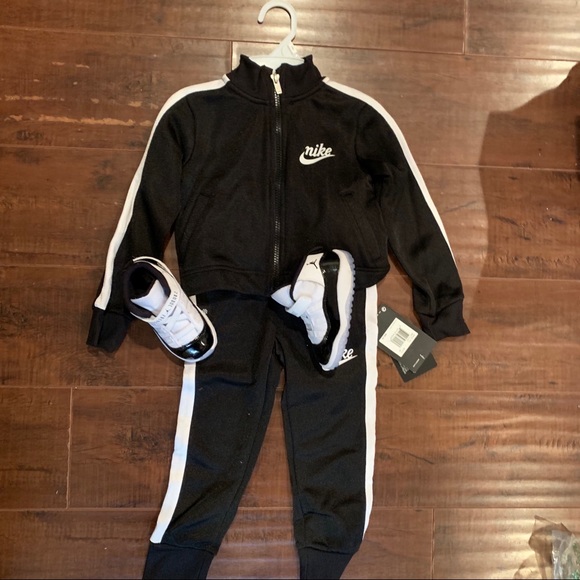 ⚫️⚪️Nike Icon Jacket & Pants Set